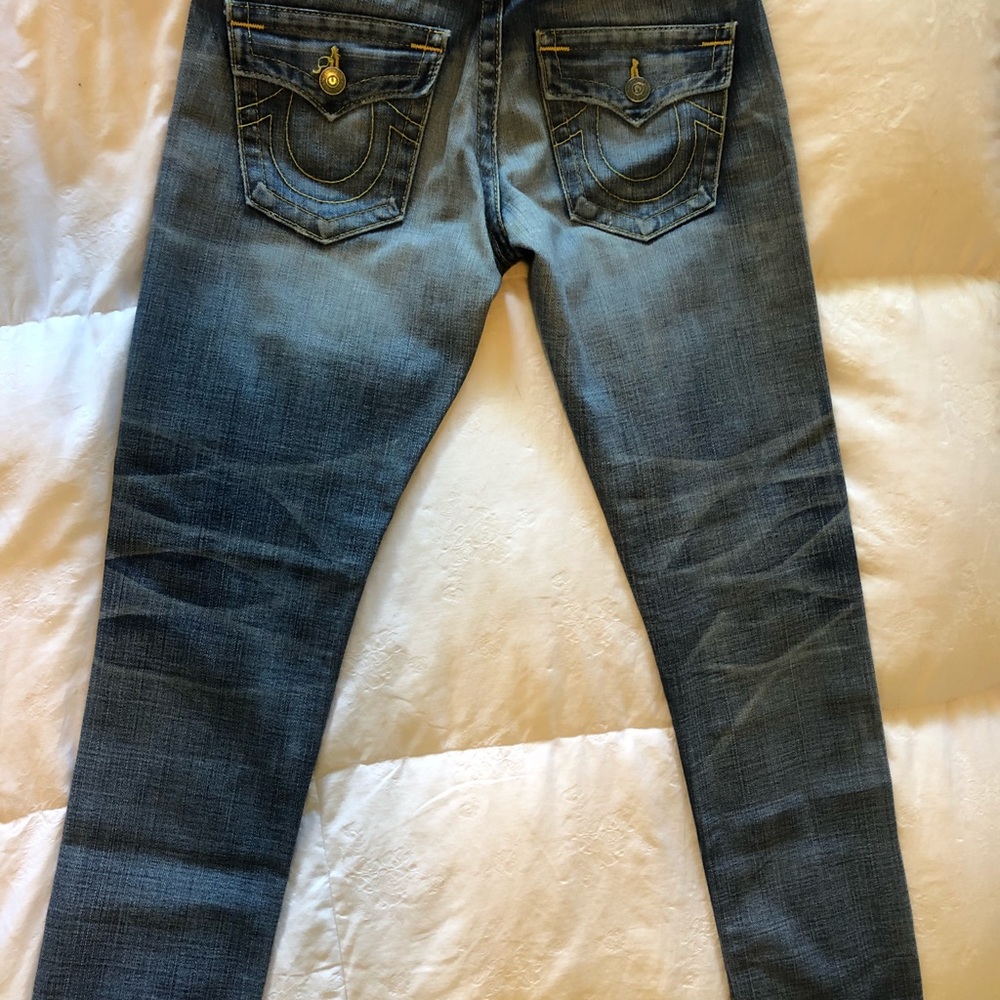RARE! VINTAGE TR COLORED BUTTON DISTRESSED jeans.